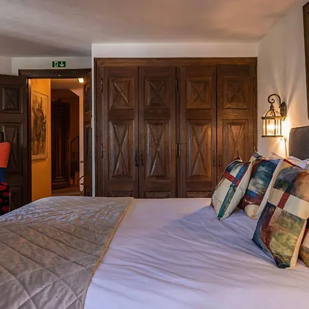 Wow Suites By Lovelystay Apartman *